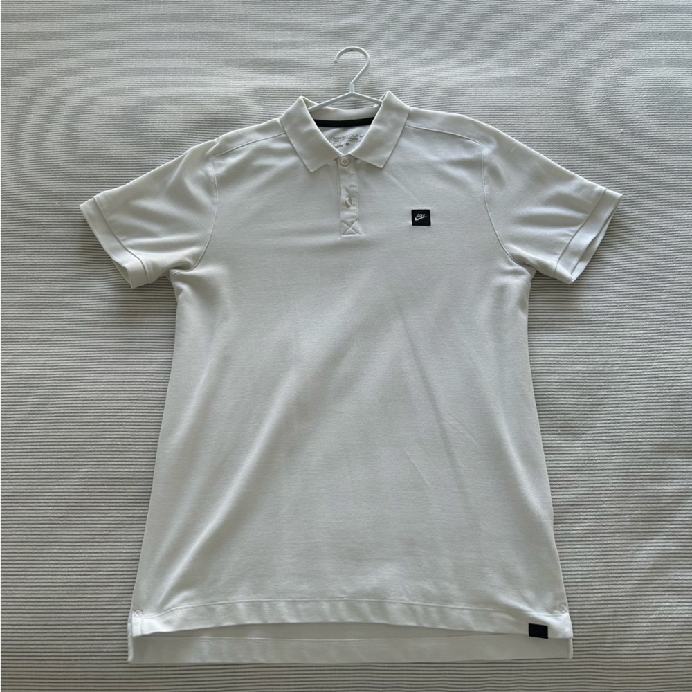 Nike Golf Shirt Size Medium